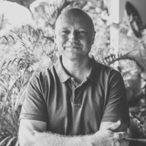 Simon McKenzie (Mac)