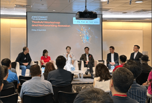 🌟 Embracing the Growth Mindset: My Journey from Programmer to Emcee of Large Scale Event and Moderator of High-Profile Panels